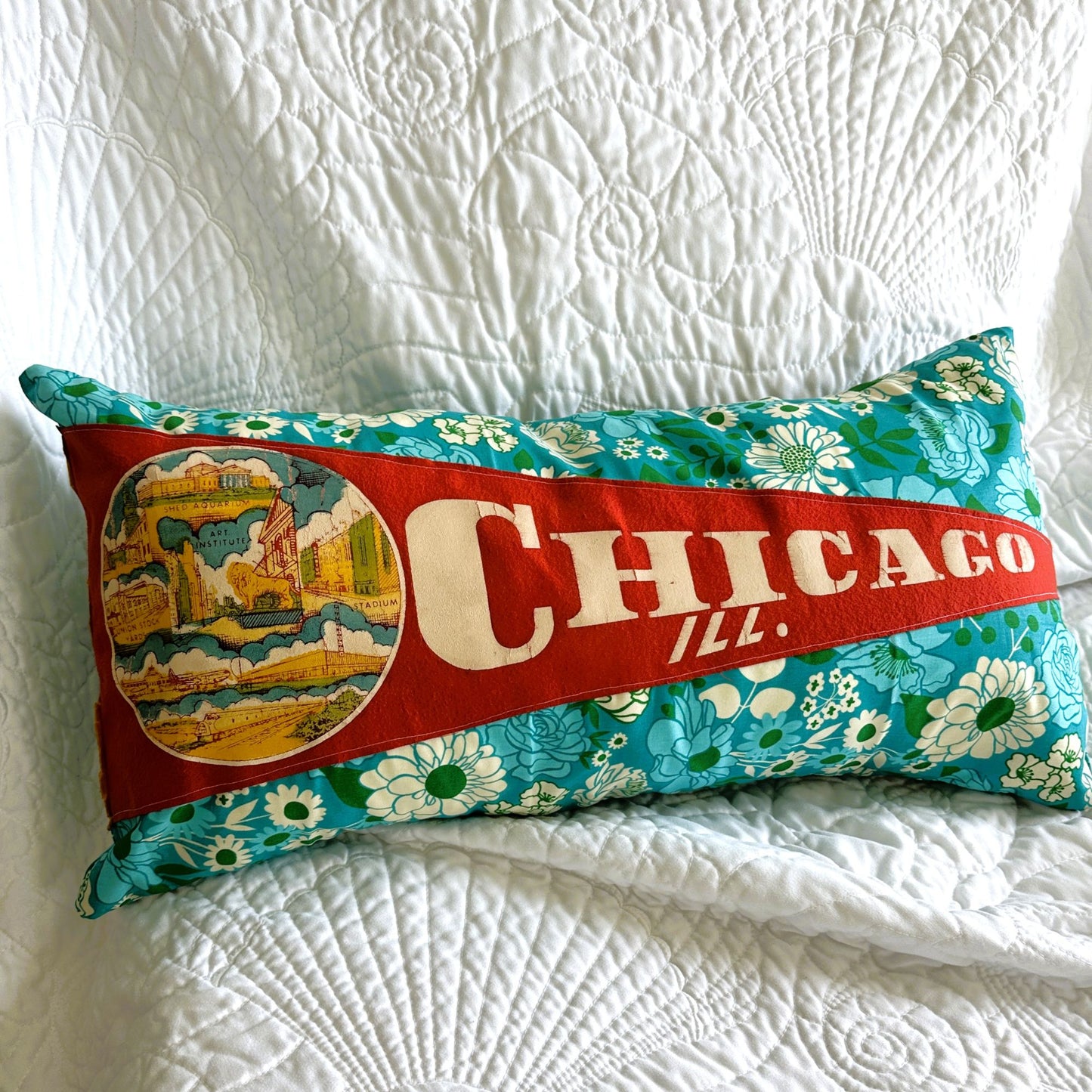 Illinois Chicago Large Red Vintage Pennant on New Woven Floral Throw Pillow