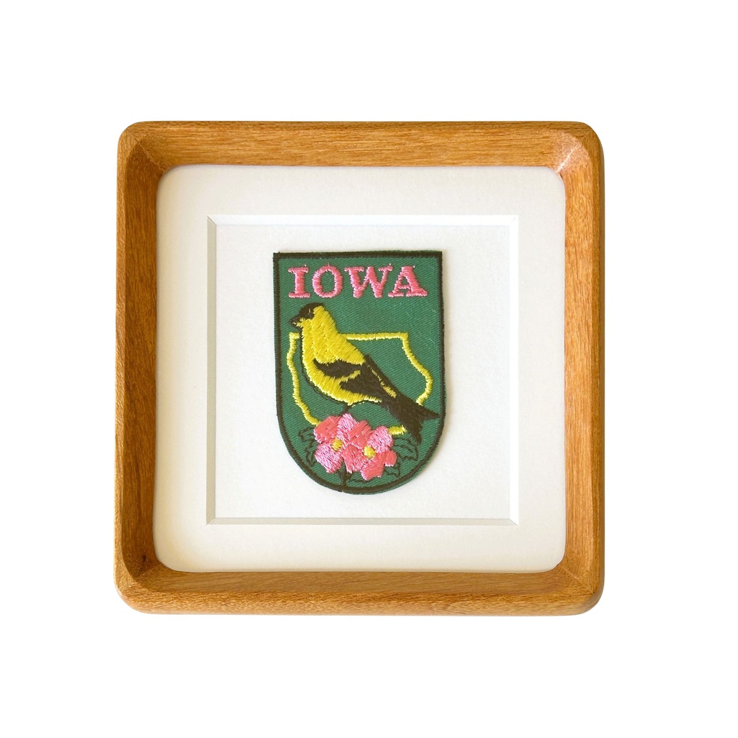 Iowa State Bird and Flower Vintage Framed Travel Patch